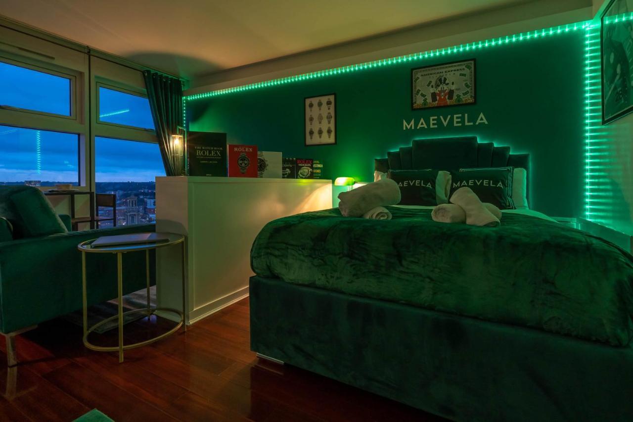 Maevela Apartments - Top Floor Rolex Themed Studio Apt Inside The Cube, Mailbox - Free Netflix & Wifi Бирмингем Экстерьер фото