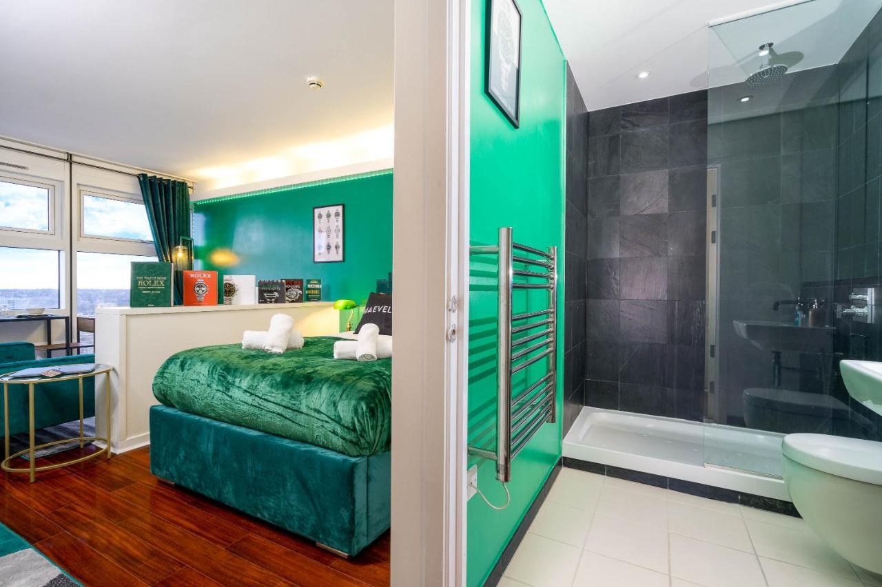 Maevela Apartments - Top Floor Rolex Themed Studio Apt Inside The Cube, Mailbox - Free Netflix & Wifi Бирмингем Экстерьер фото