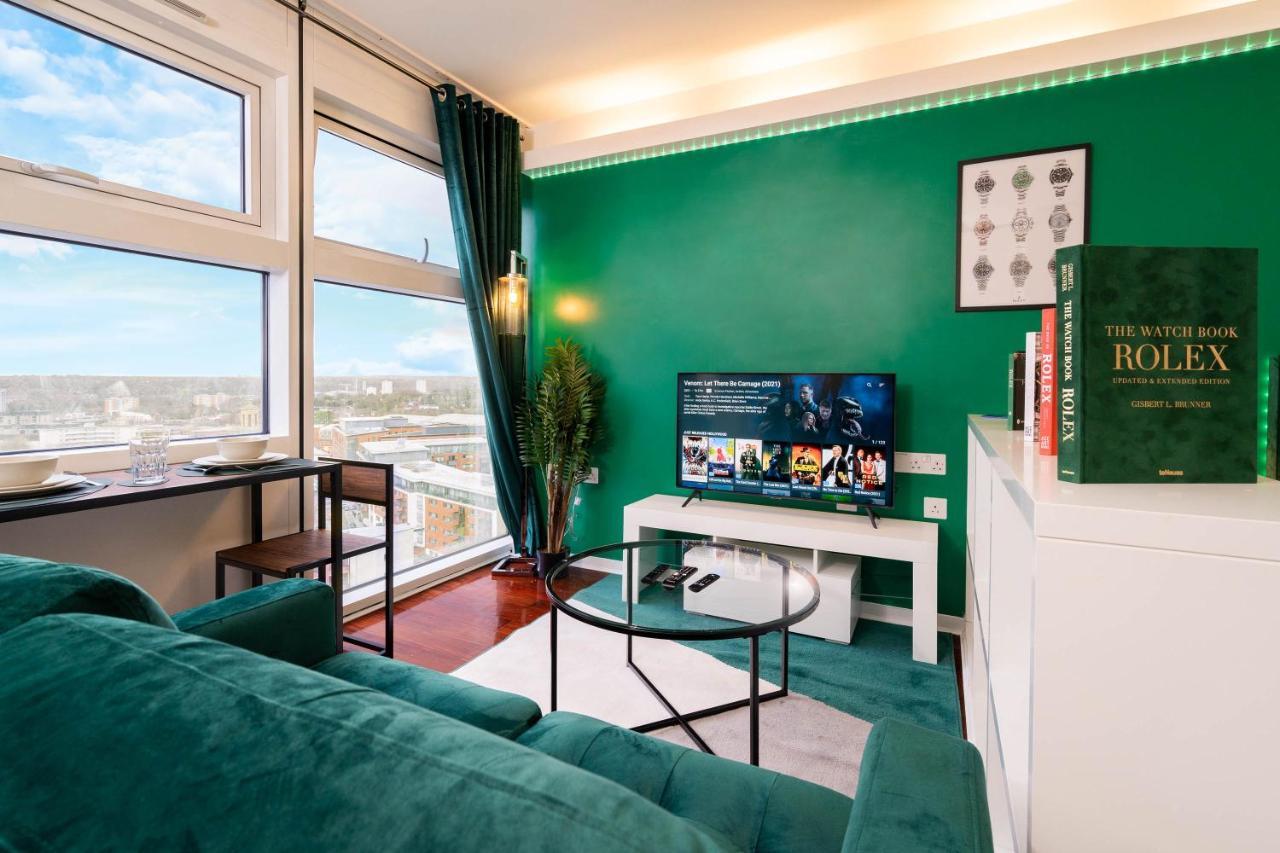 Maevela Apartments - Top Floor Rolex Themed Studio Apt Inside The Cube, Mailbox - Free Netflix & Wifi Бирмингем Экстерьер фото