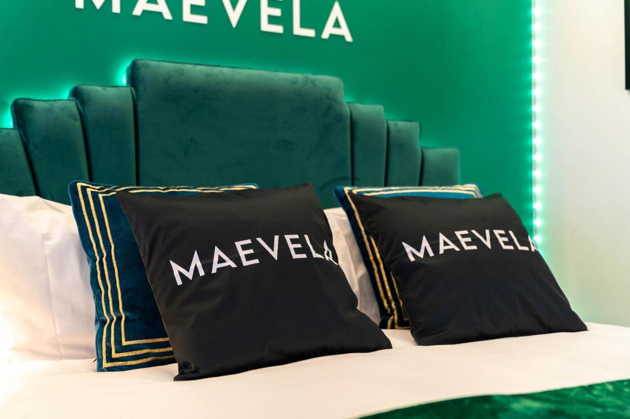 Maevela Apartments - Top Floor Rolex Themed Studio Apt Inside The Cube, Mailbox - Free Netflix & Wifi Бирмингем Экстерьер фото