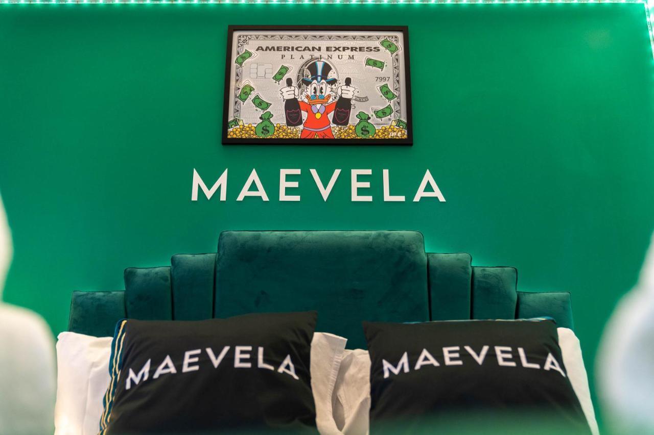 Maevela Apartments - Top Floor Rolex Themed Studio Apt Inside The Cube, Mailbox - Free Netflix & Wifi Бирмингем Экстерьер фото