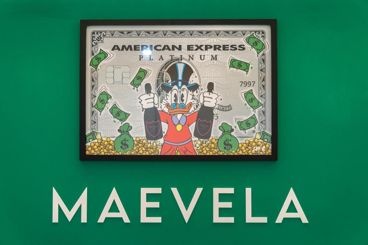 Maevela Apartments - Top Floor Rolex Themed Studio Apt Inside The Cube, Mailbox - Free Netflix & Wifi Бирмингем Экстерьер фото