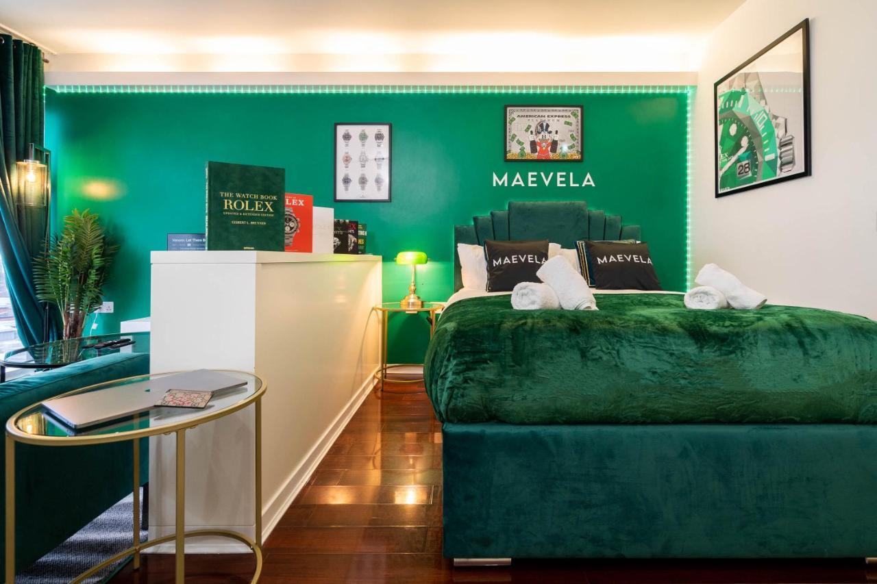 Maevela Apartments - Top Floor Rolex Themed Studio Apt Inside The Cube, Mailbox - Free Netflix & Wifi Бирмингем Экстерьер фото